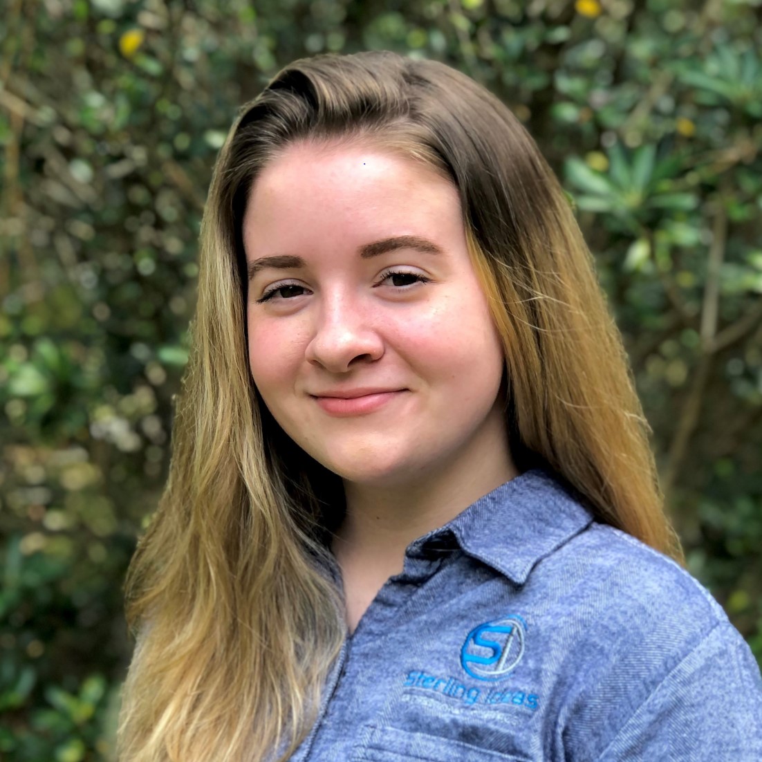Hannah_headshot_2-1